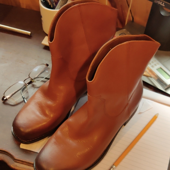 Jessica Simpson Shoes - Jessica Simpson brown leather ankle boots 9B